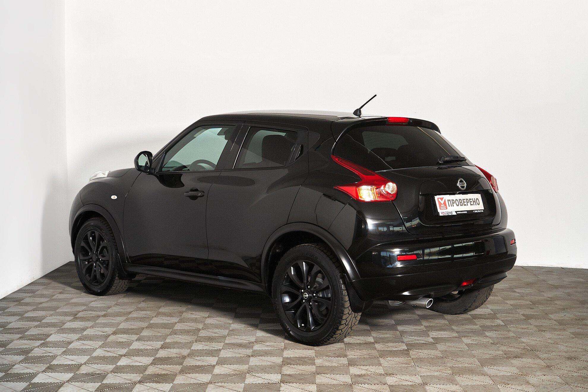 Nissan Juke 2011, черный