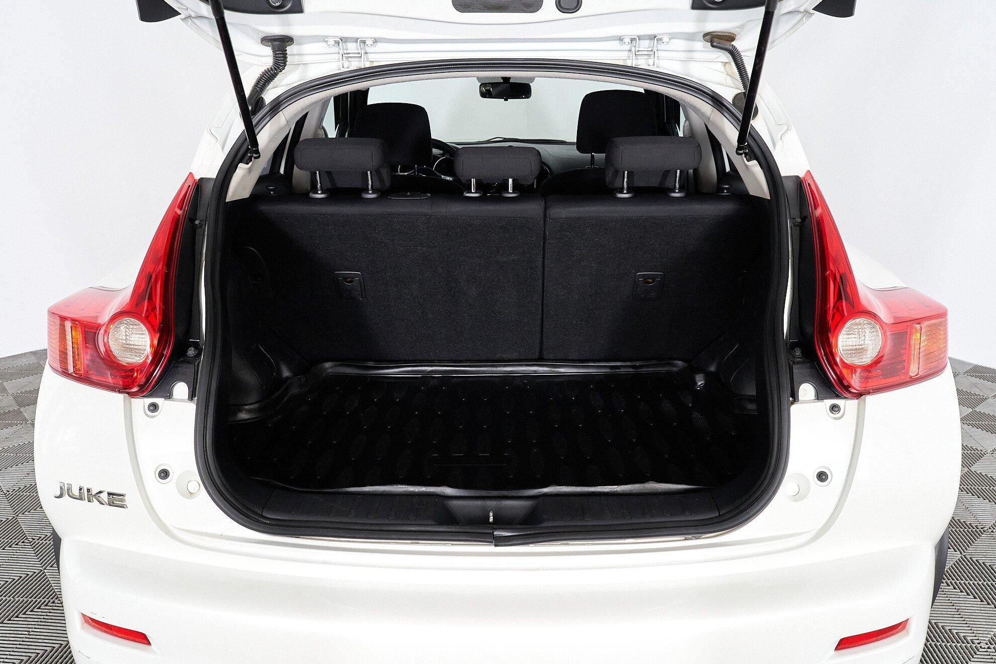 Nissan Juke 2013, белый
