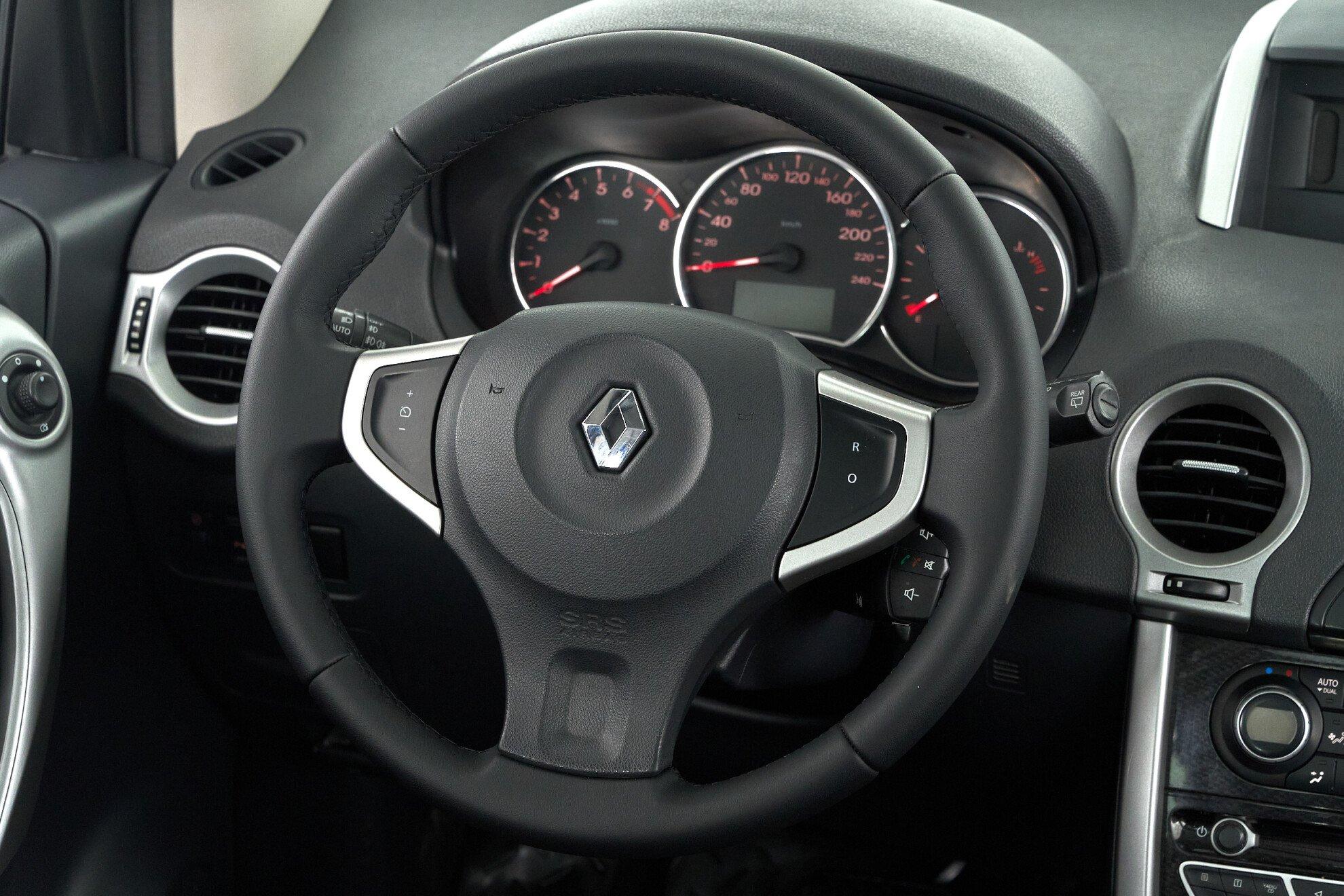 Renault Koleos 2011, черный
