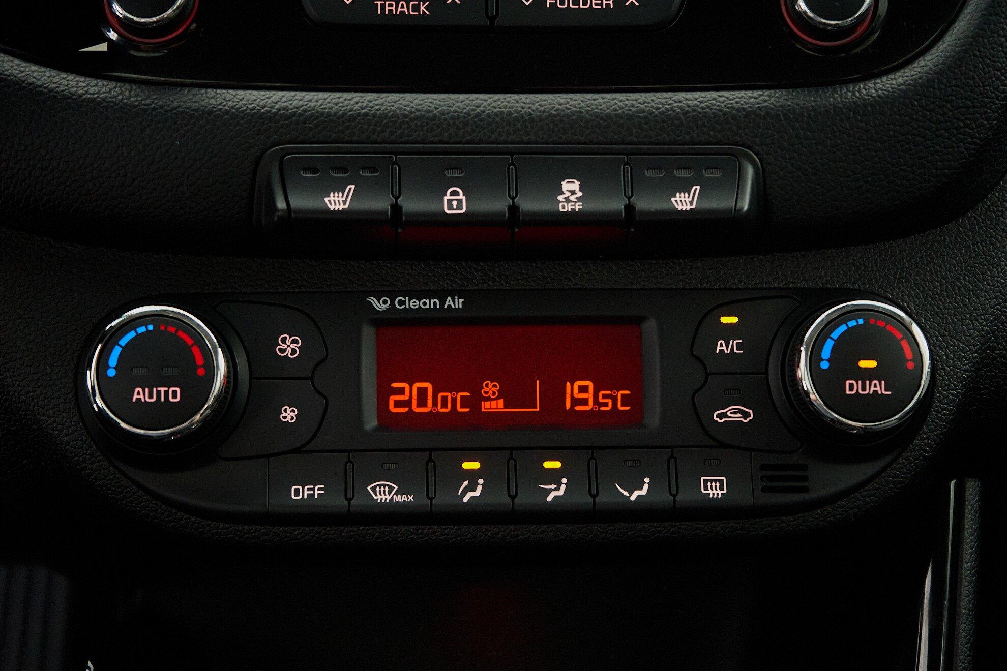 Kia Ceed 2016, белый