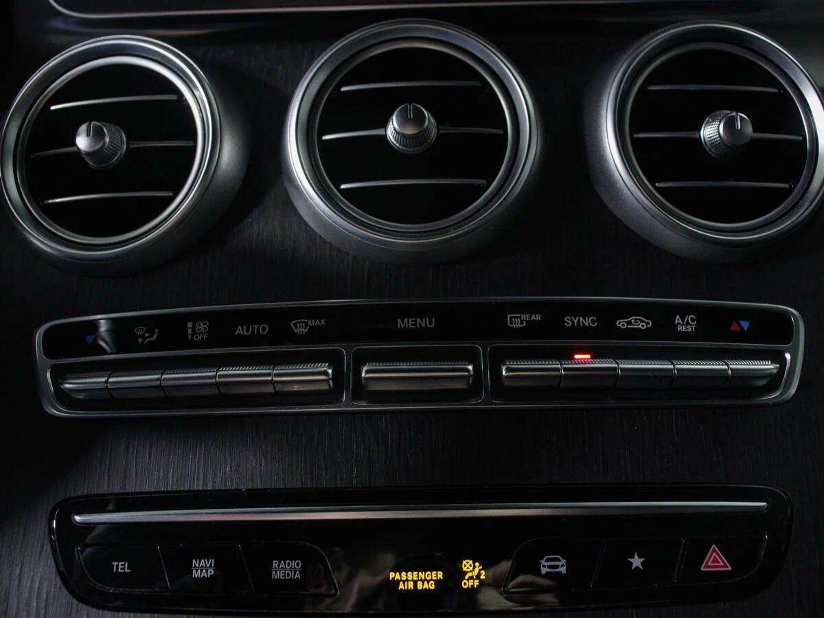 Mercedes-Benz GLC 2022, черный