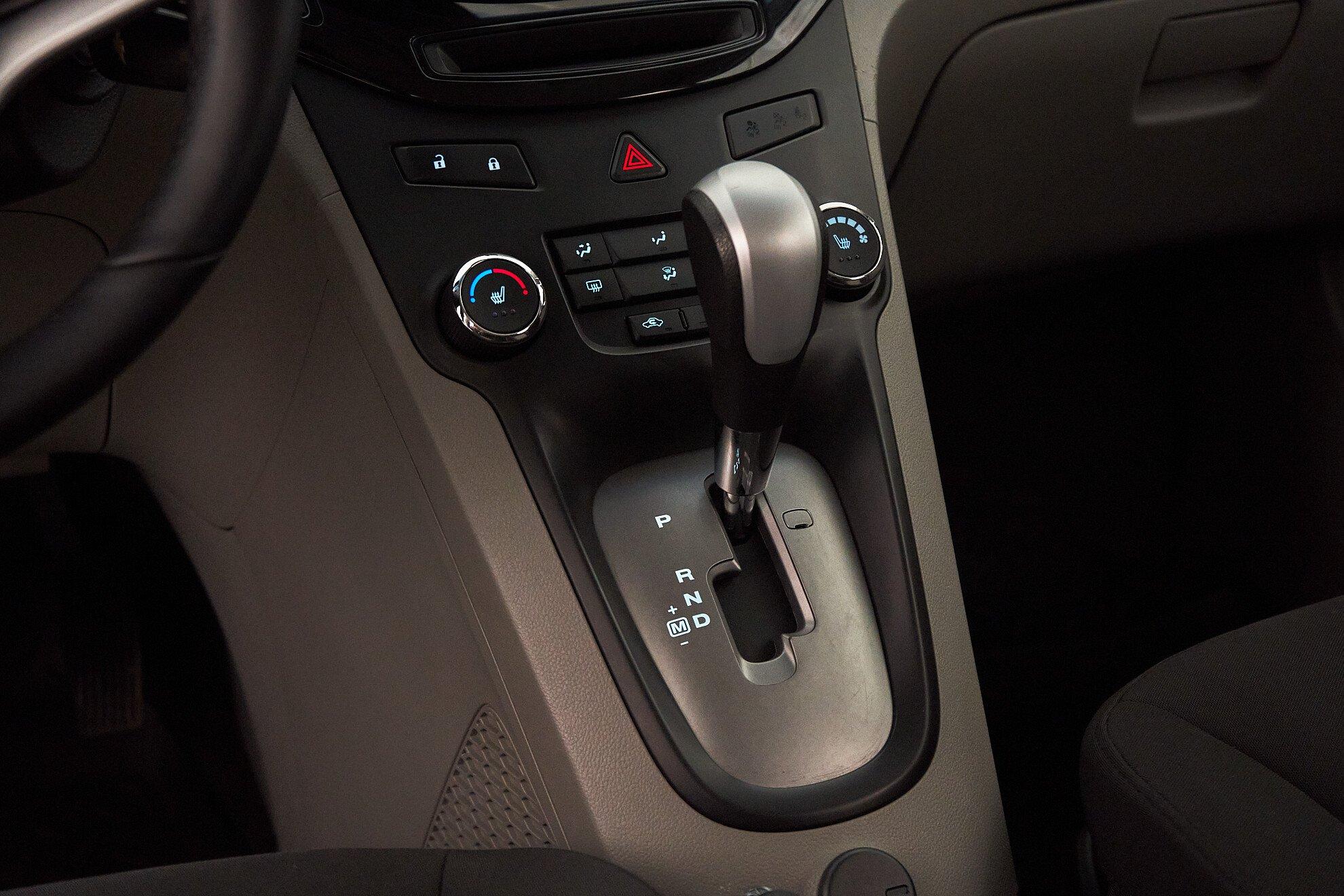 Chevrolet Orlando 2014, серый