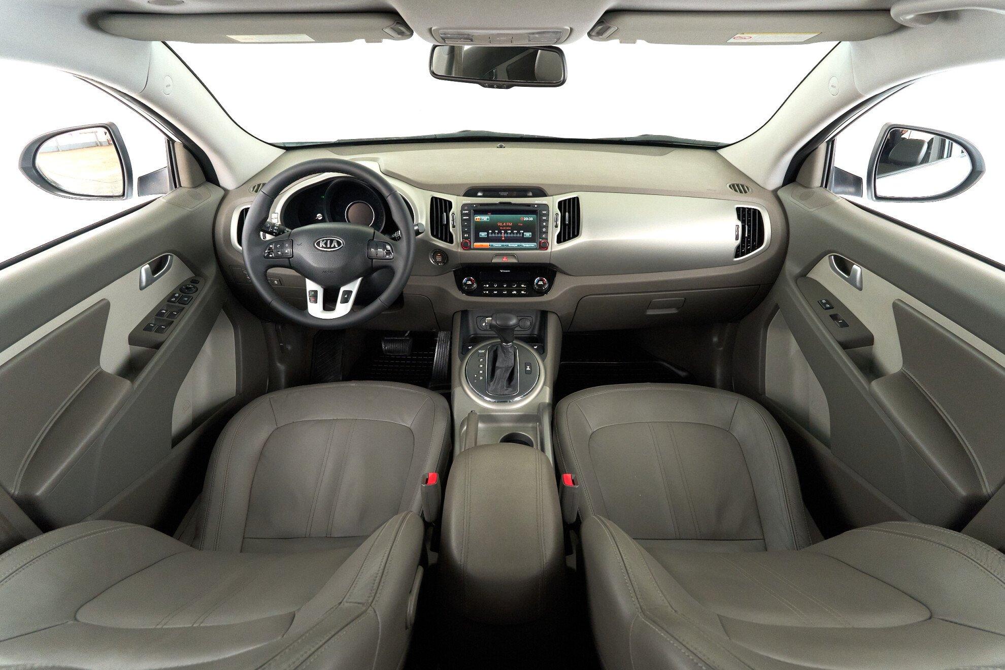 Kia Sportage 2011, белый