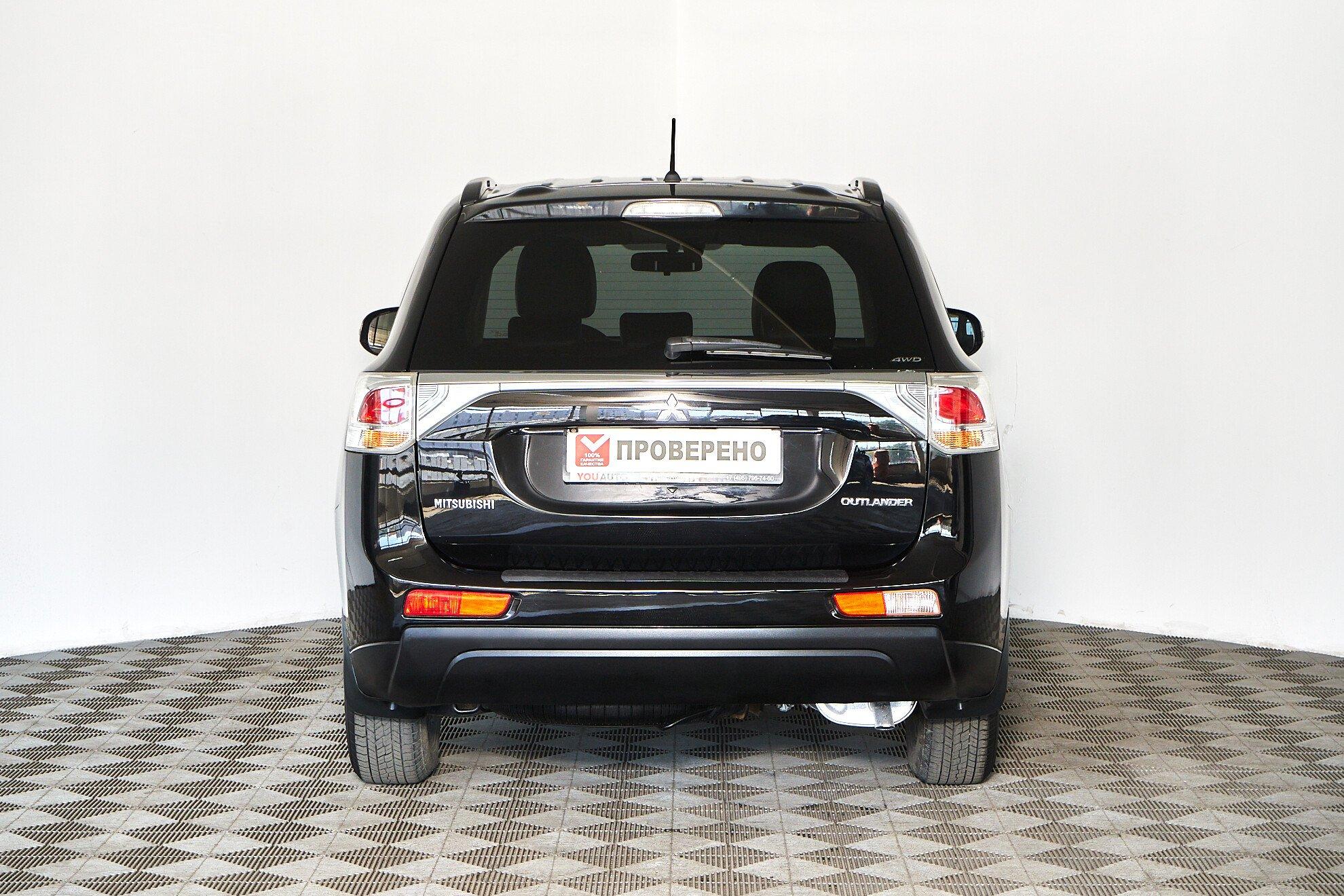 Mitsubishi Outlander 2012, черный