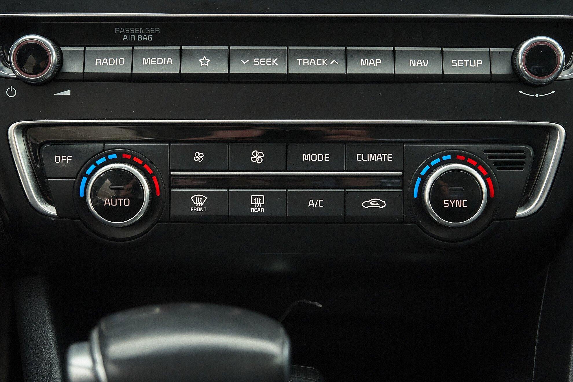 Kia Optima 2018, белый