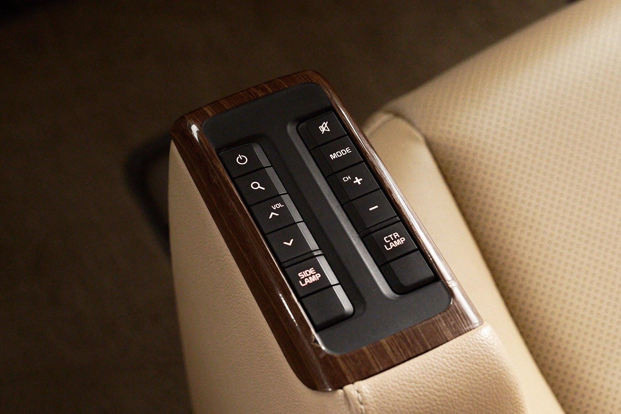 Kia Carnival 2020, черный