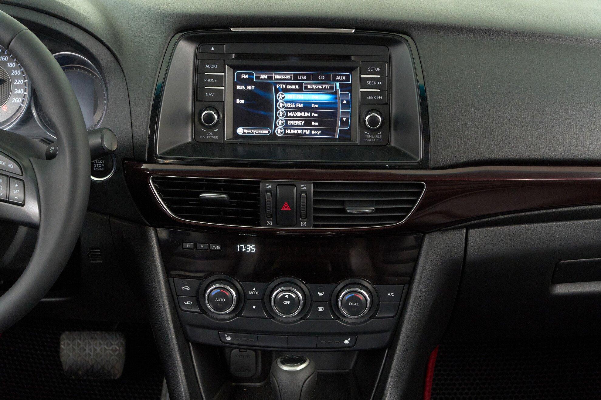 Mazda 6 2013, белый