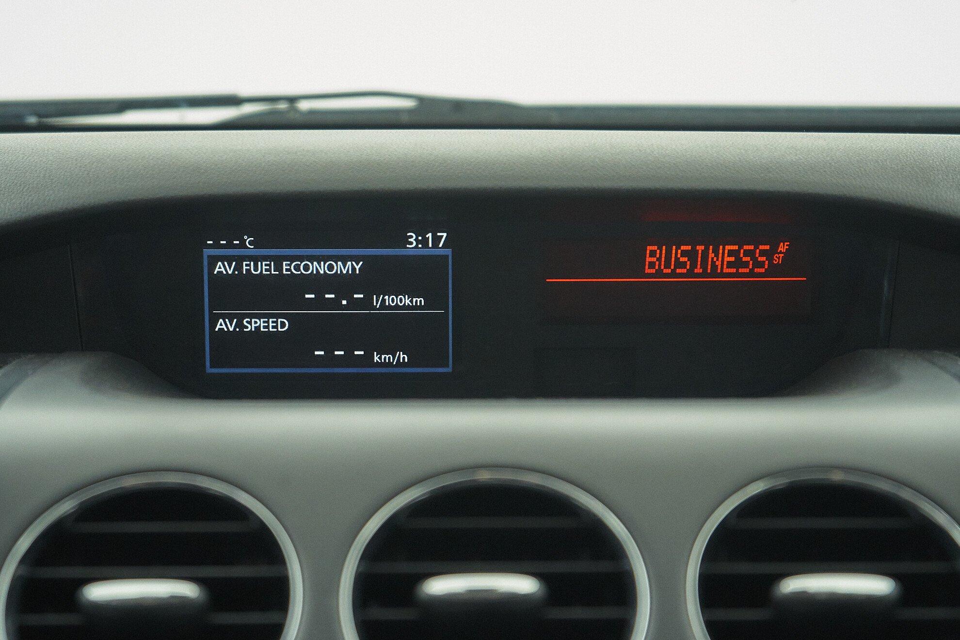 Mazda CX-7 2011, белый