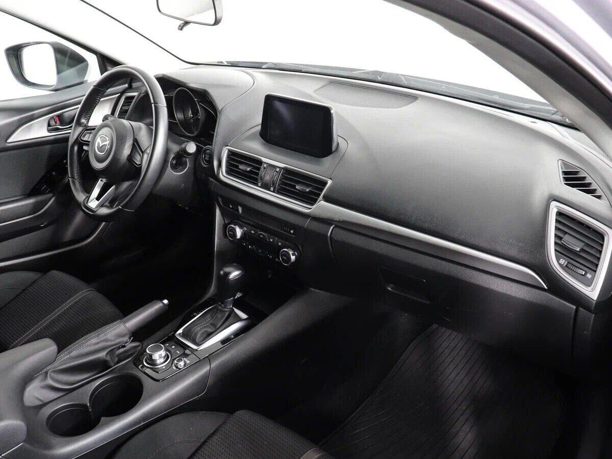 Mazda 3 2019, серебряный
