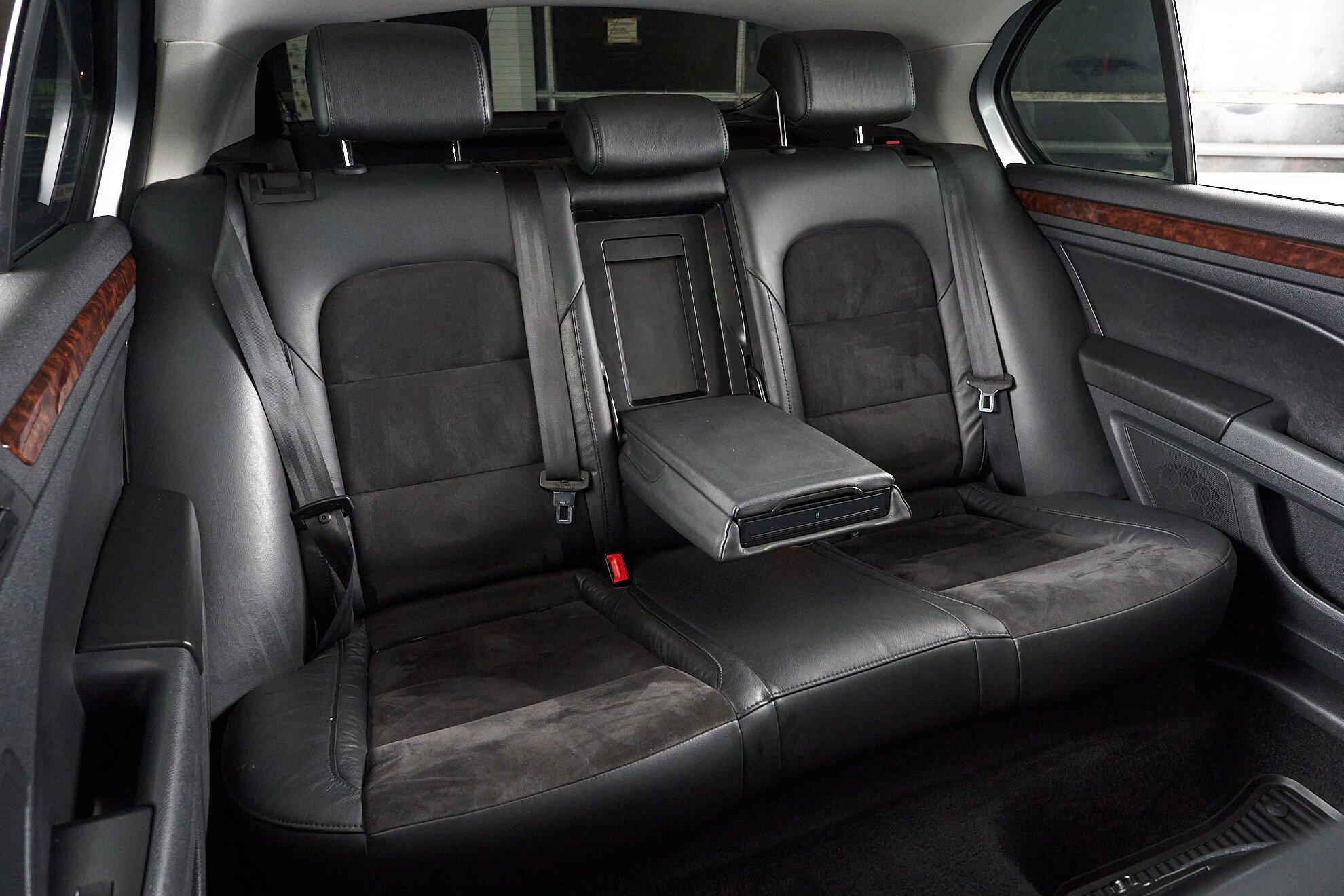 Skoda Superb 2013, серебряный