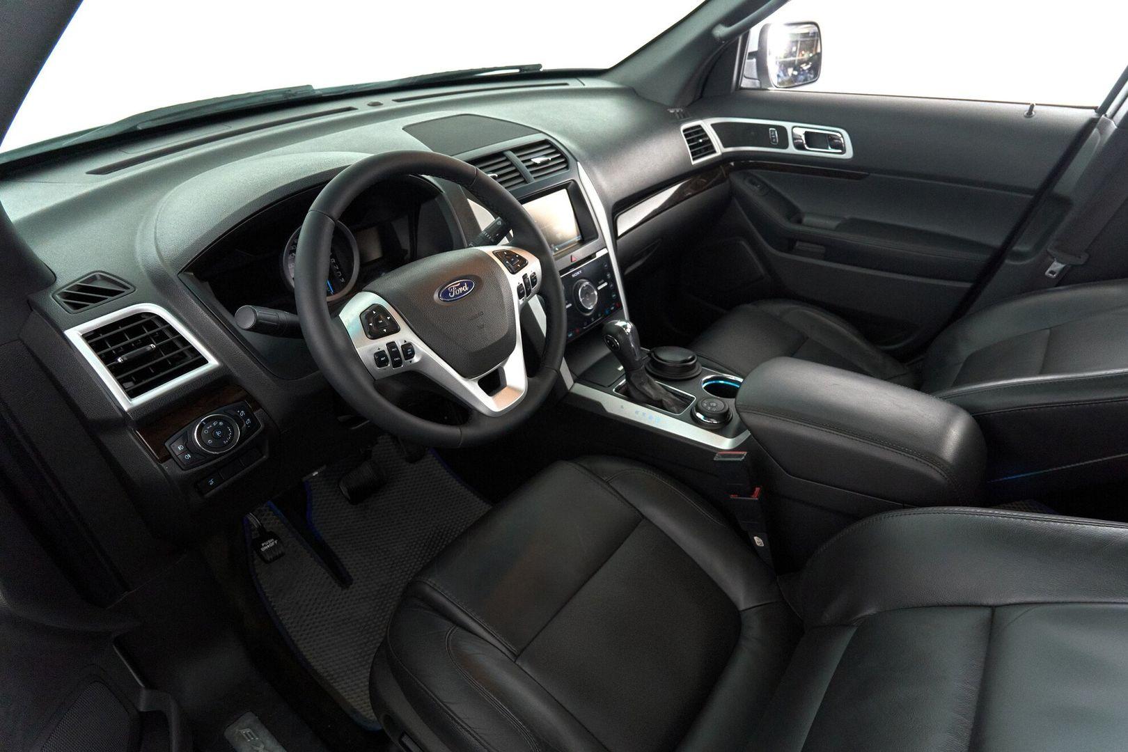 Ford Explorer 2014, белый