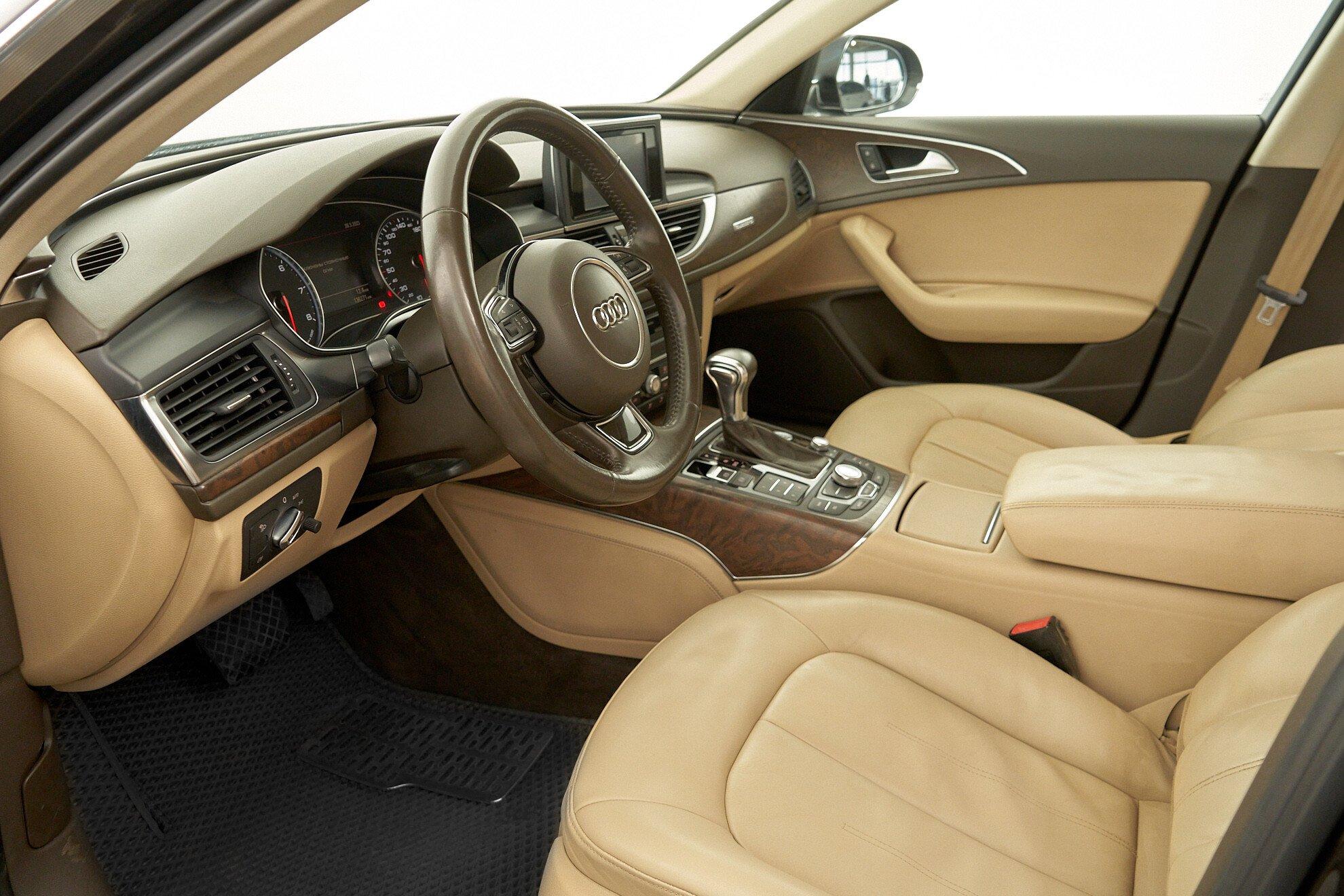 Audi A6 2012, черный