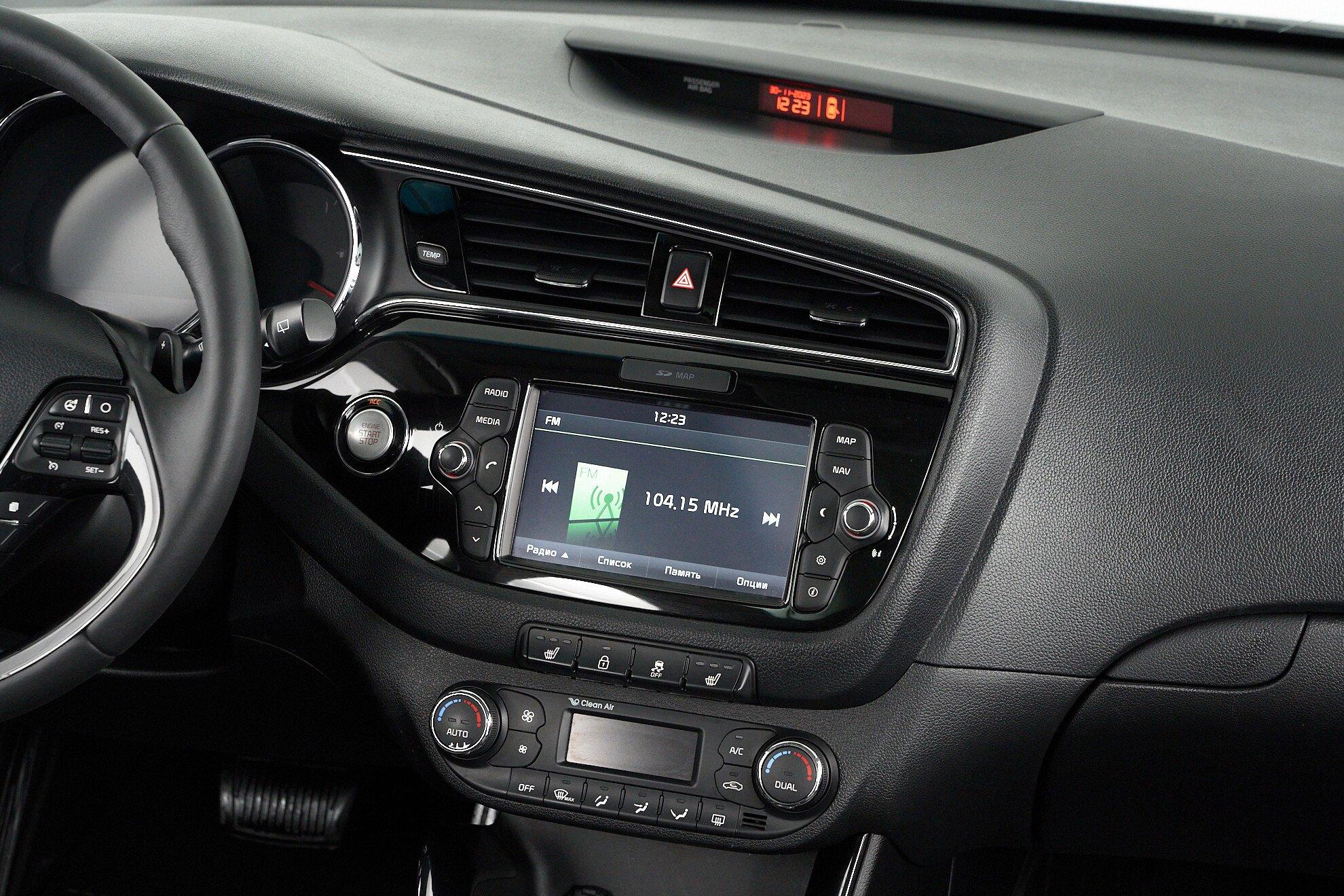 Kia Ceed 2017, коричневый