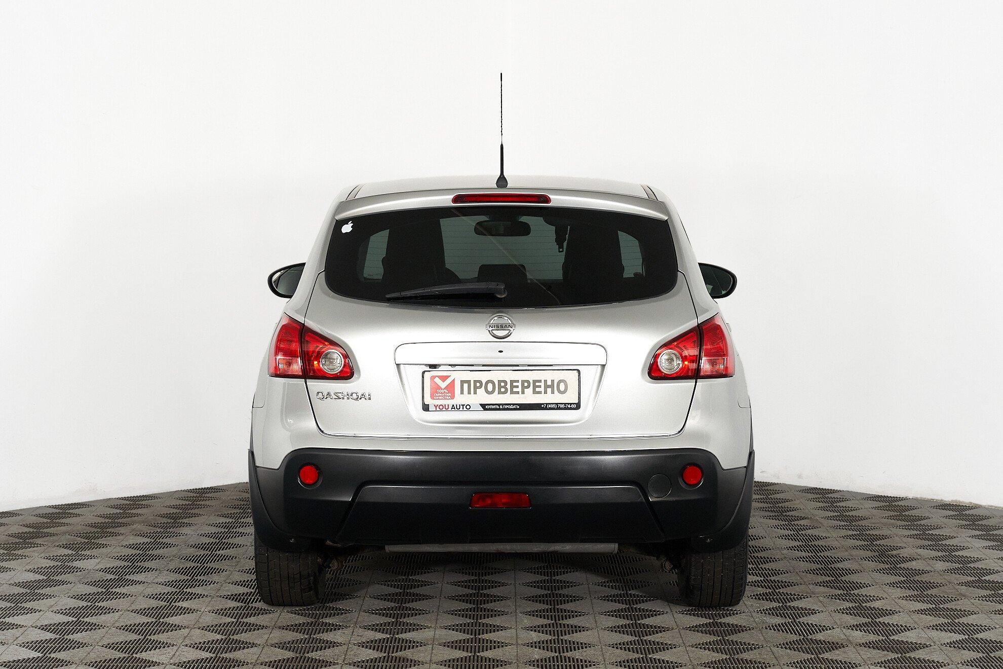 Nissan Qashqai 2009, серебряный