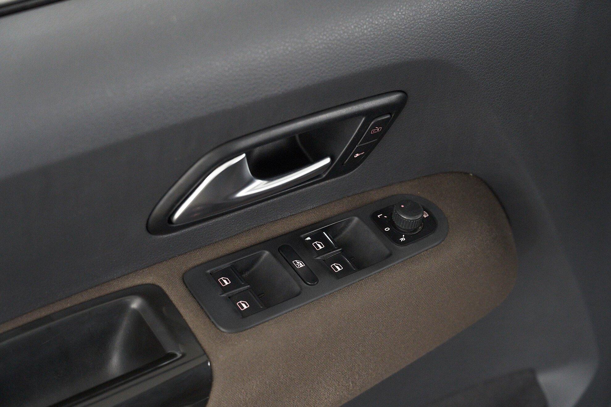 Volkswagen Amarok 2013, черный