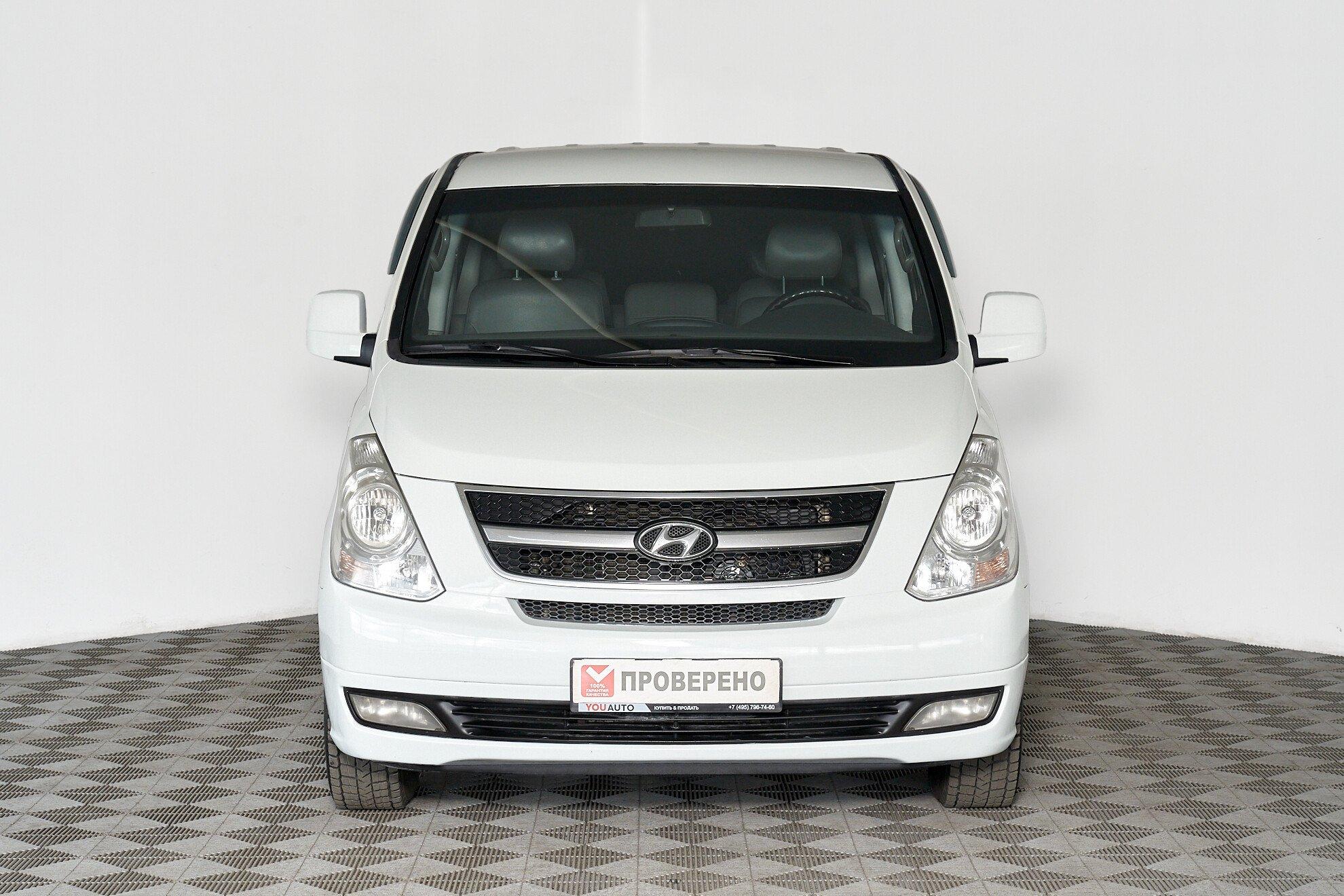Hyundai Grand Starex 2012, белый