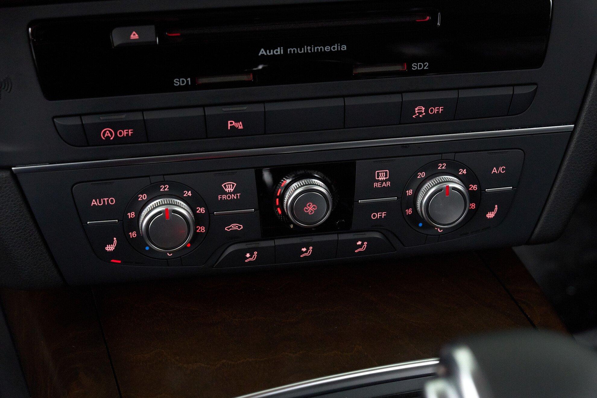 Audi A6 2014, черный