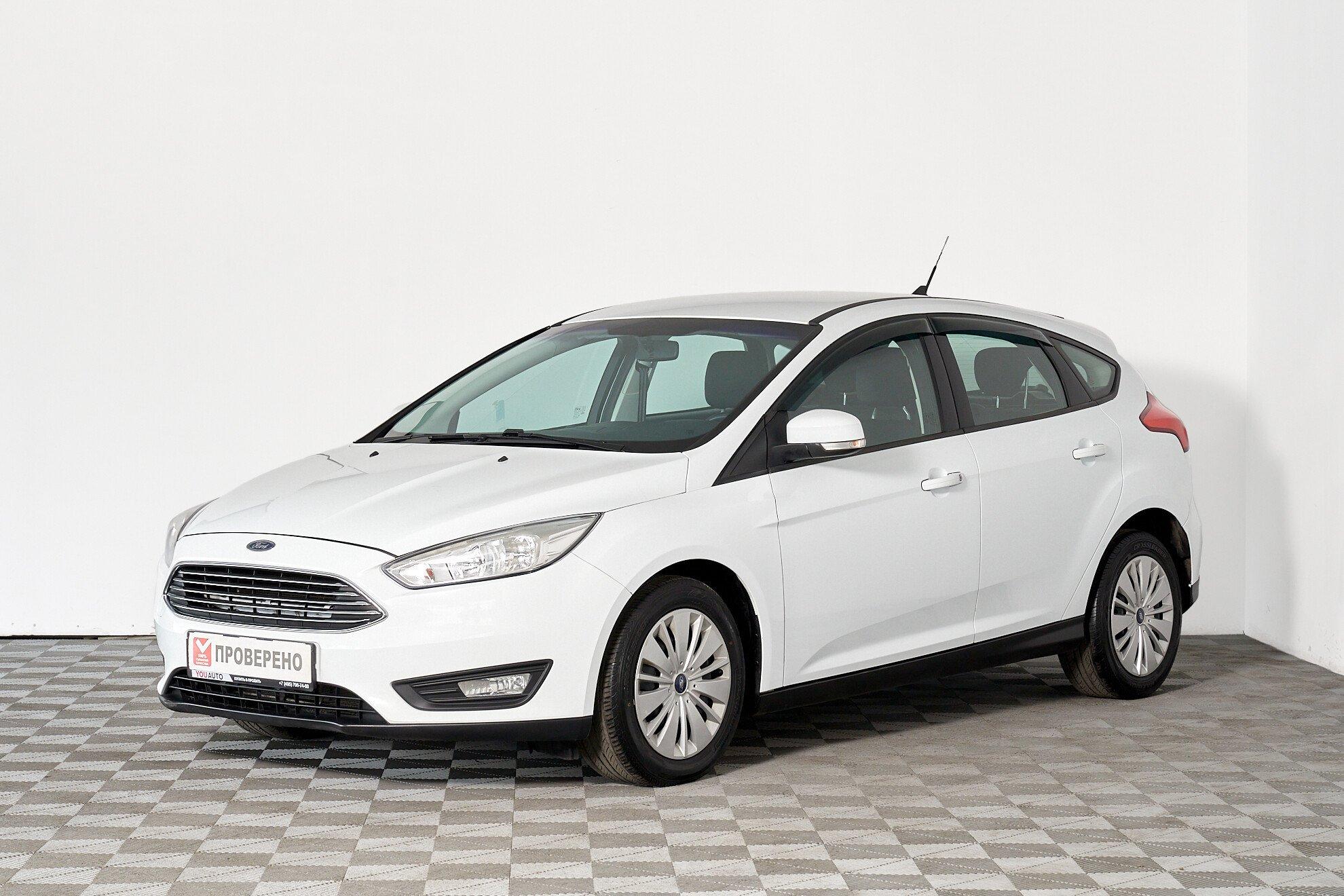 Ford Focus 2016, белый