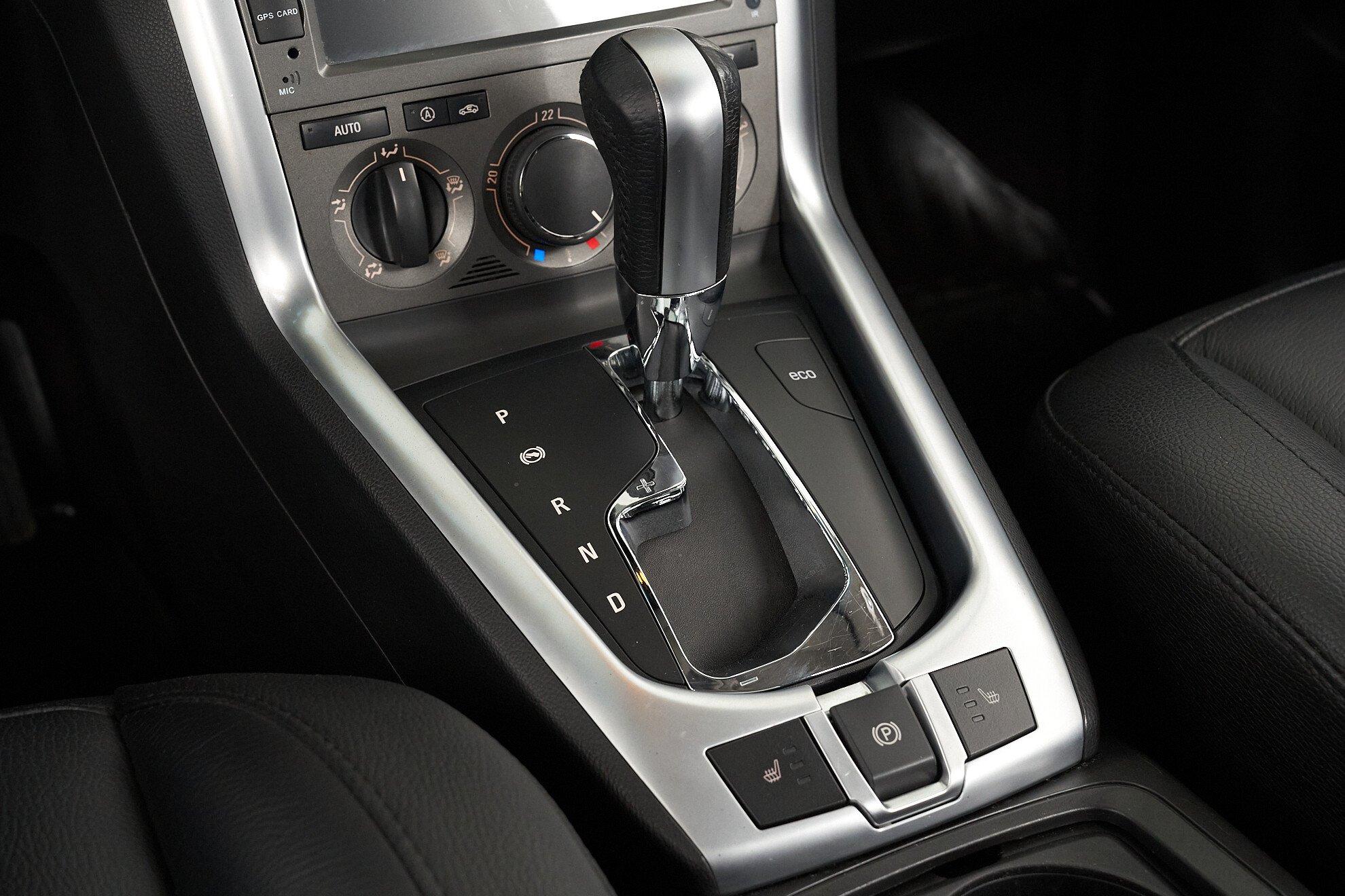 Opel Antara 2013, серый