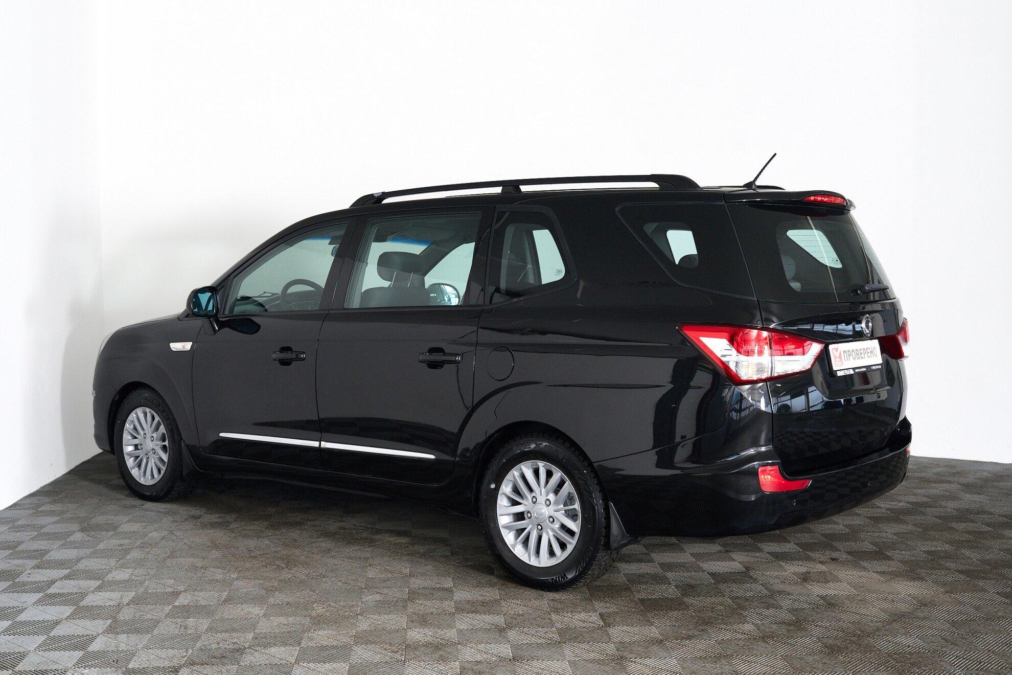 SsangYong Stavic 2014, черный