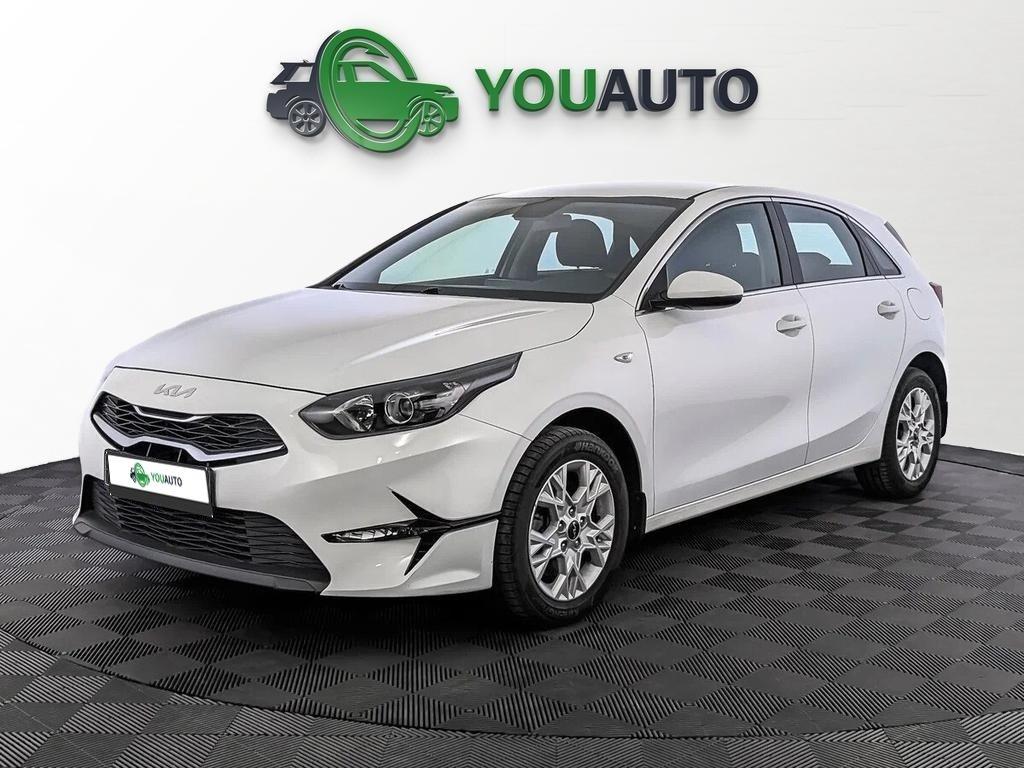 Kia Ceed 2022, белый