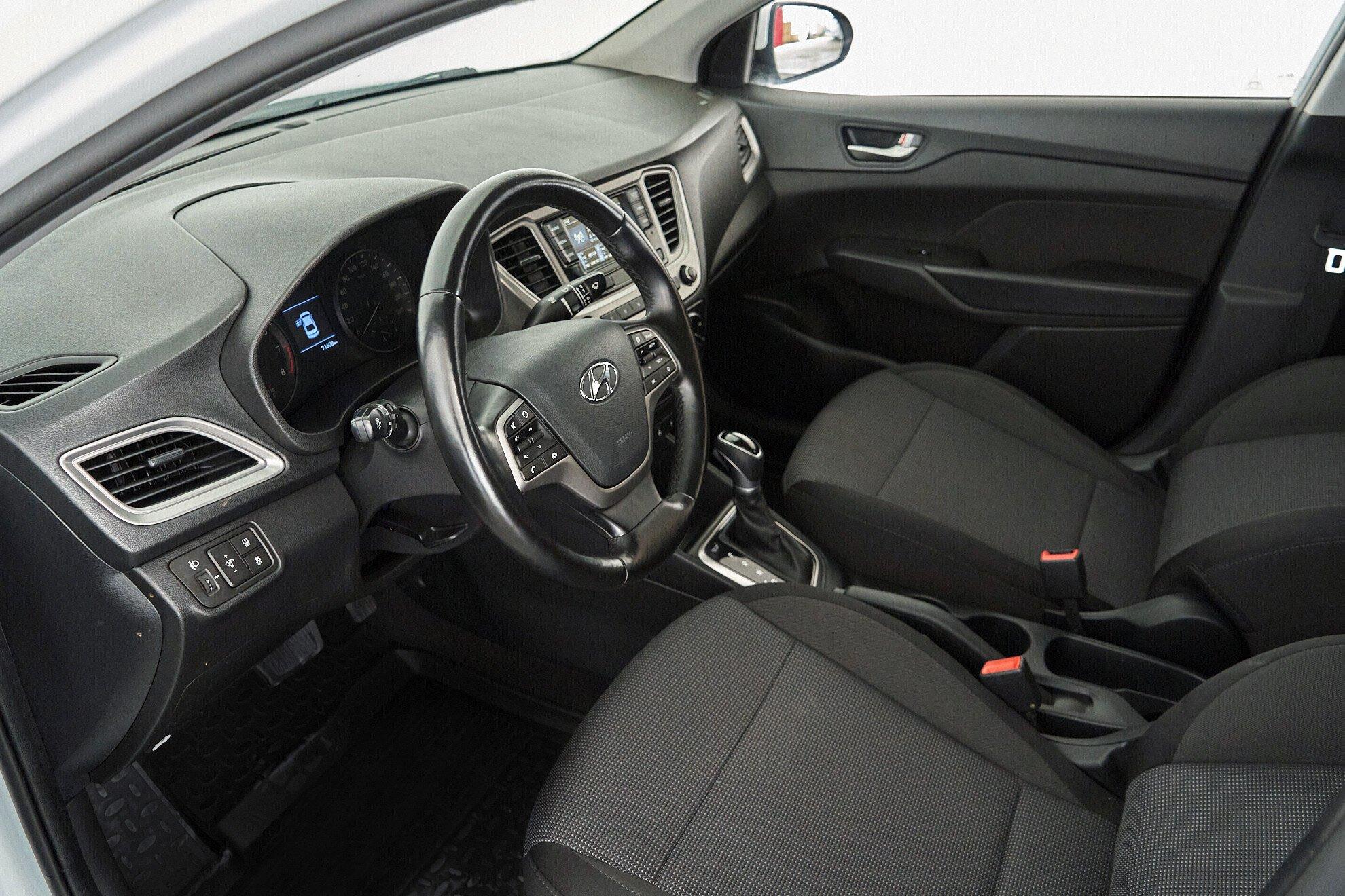 Hyundai Solaris 2019, белый