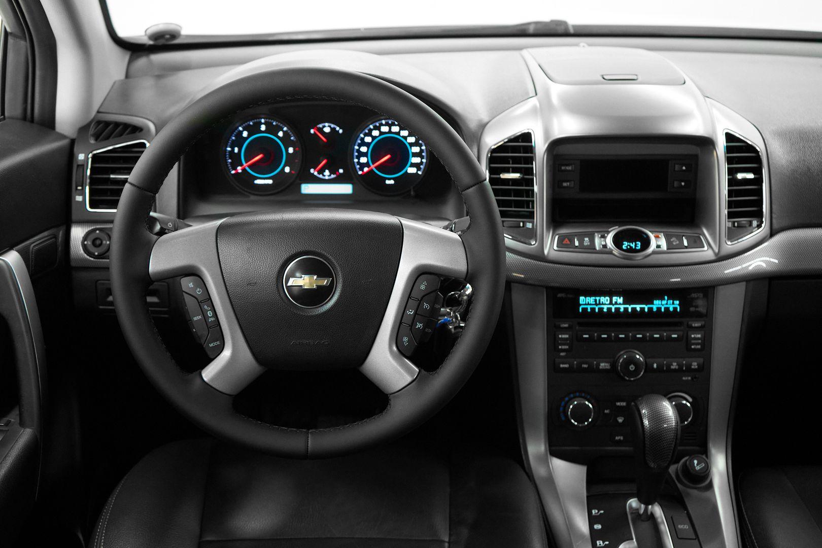 Chevrolet Captiva 2012, белый