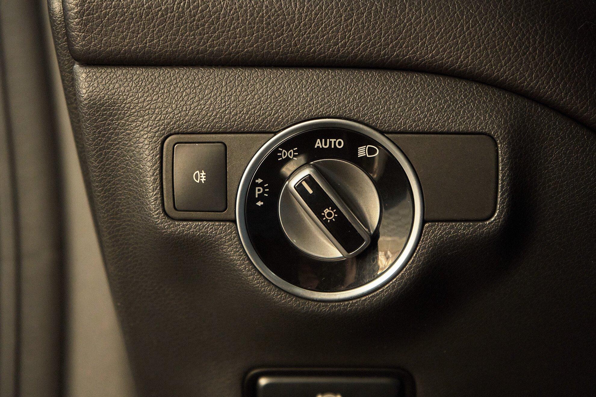Mercedes-Benz CLA 2013, серый