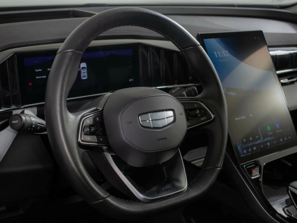 Geely Atlas 2023, черный