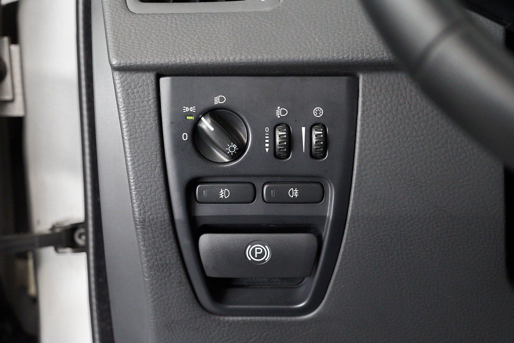 Volvo XC90 2010, серебряный