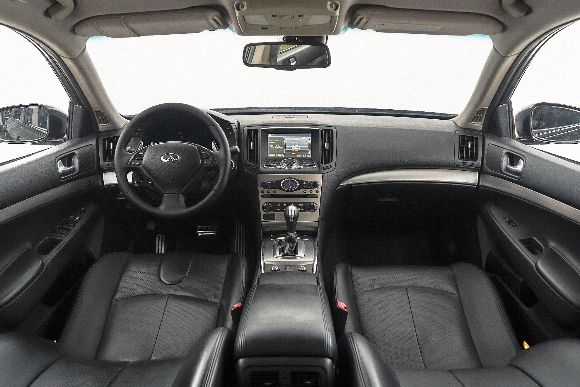 Infiniti G 2010, черный