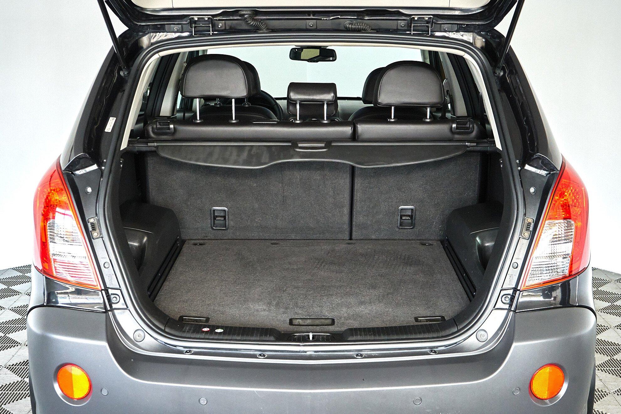 Opel Antara 2012, черный