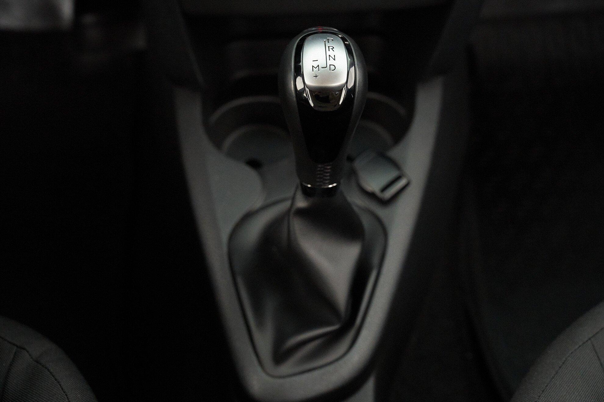 Renault Sandero 2018, синий