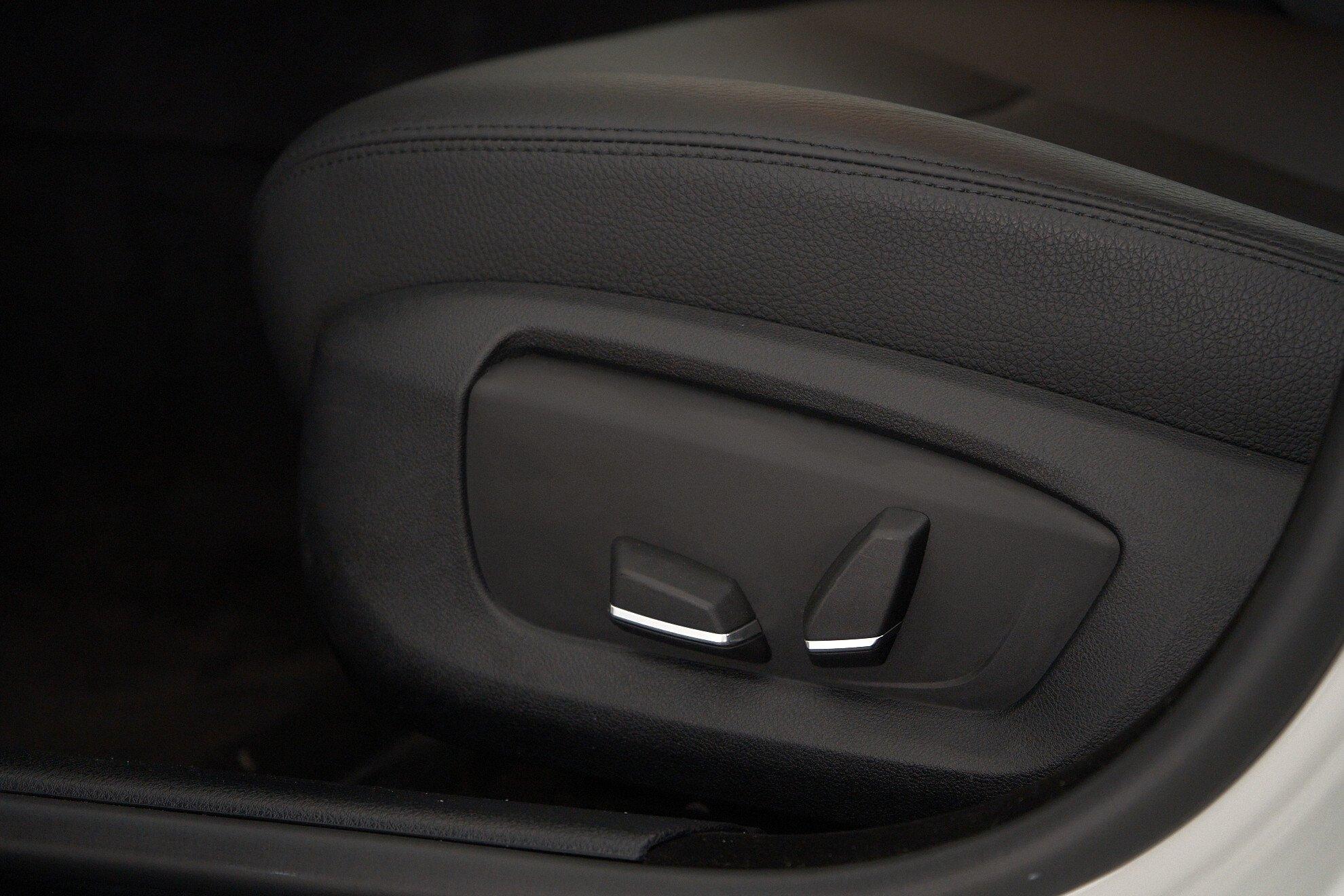 BMW 5 серии 2013, белый