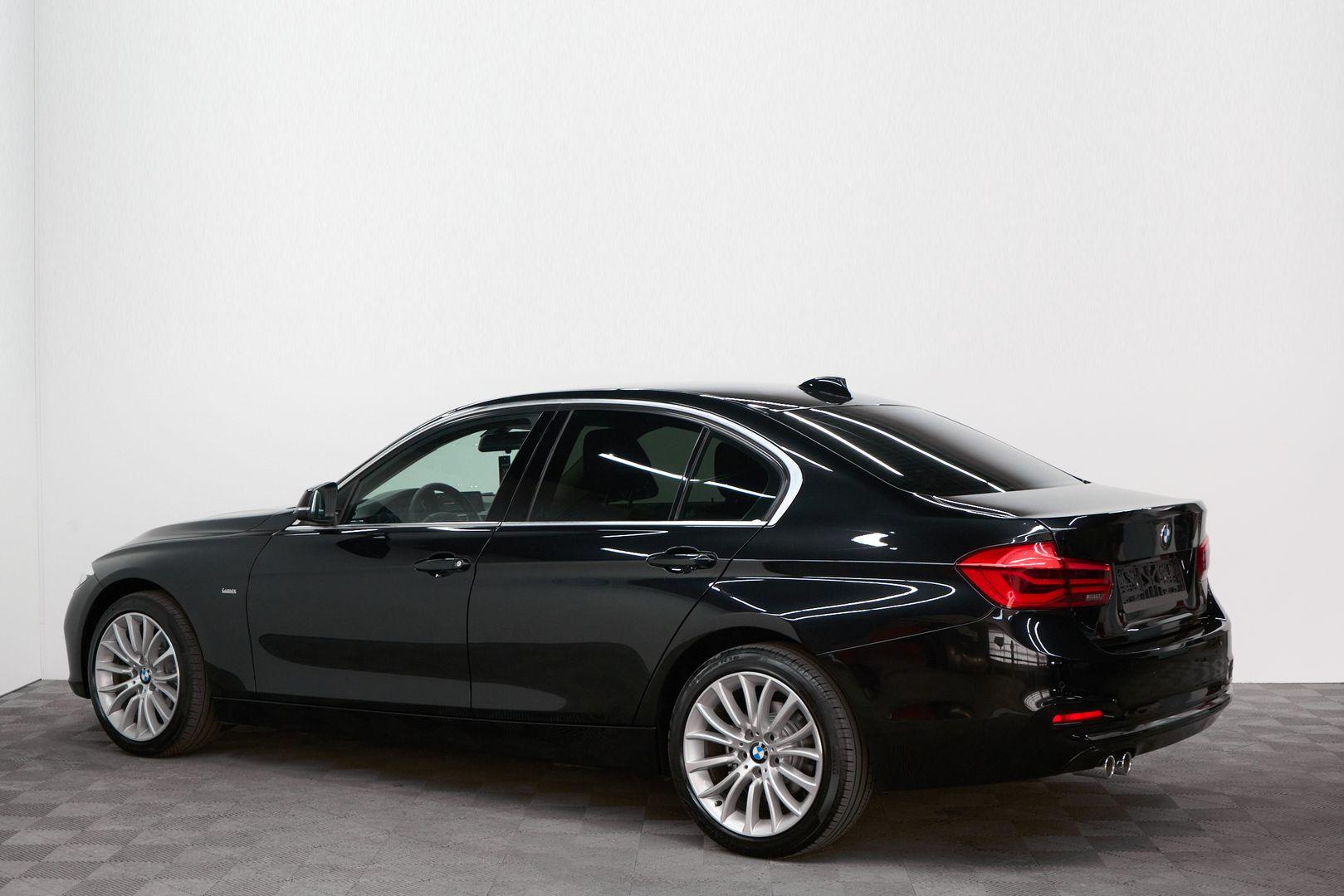 BMW 3 серии 2018, черный