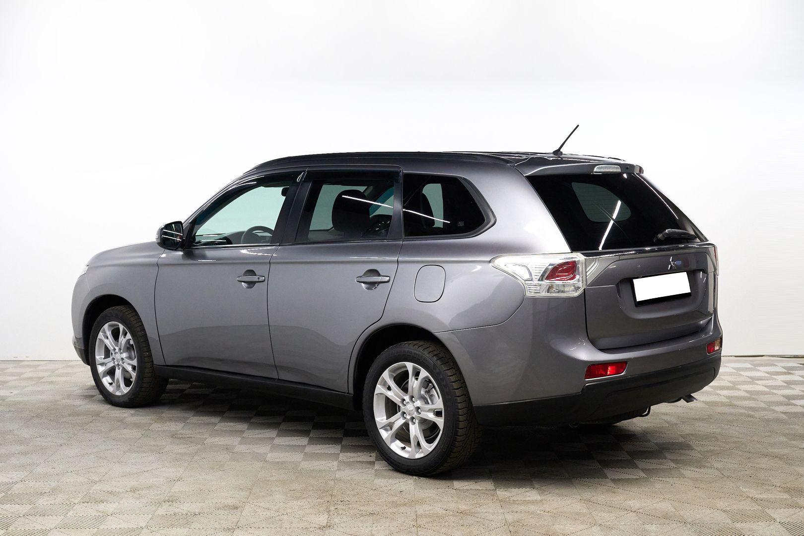 Mitsubishi Outlander 2012, серый