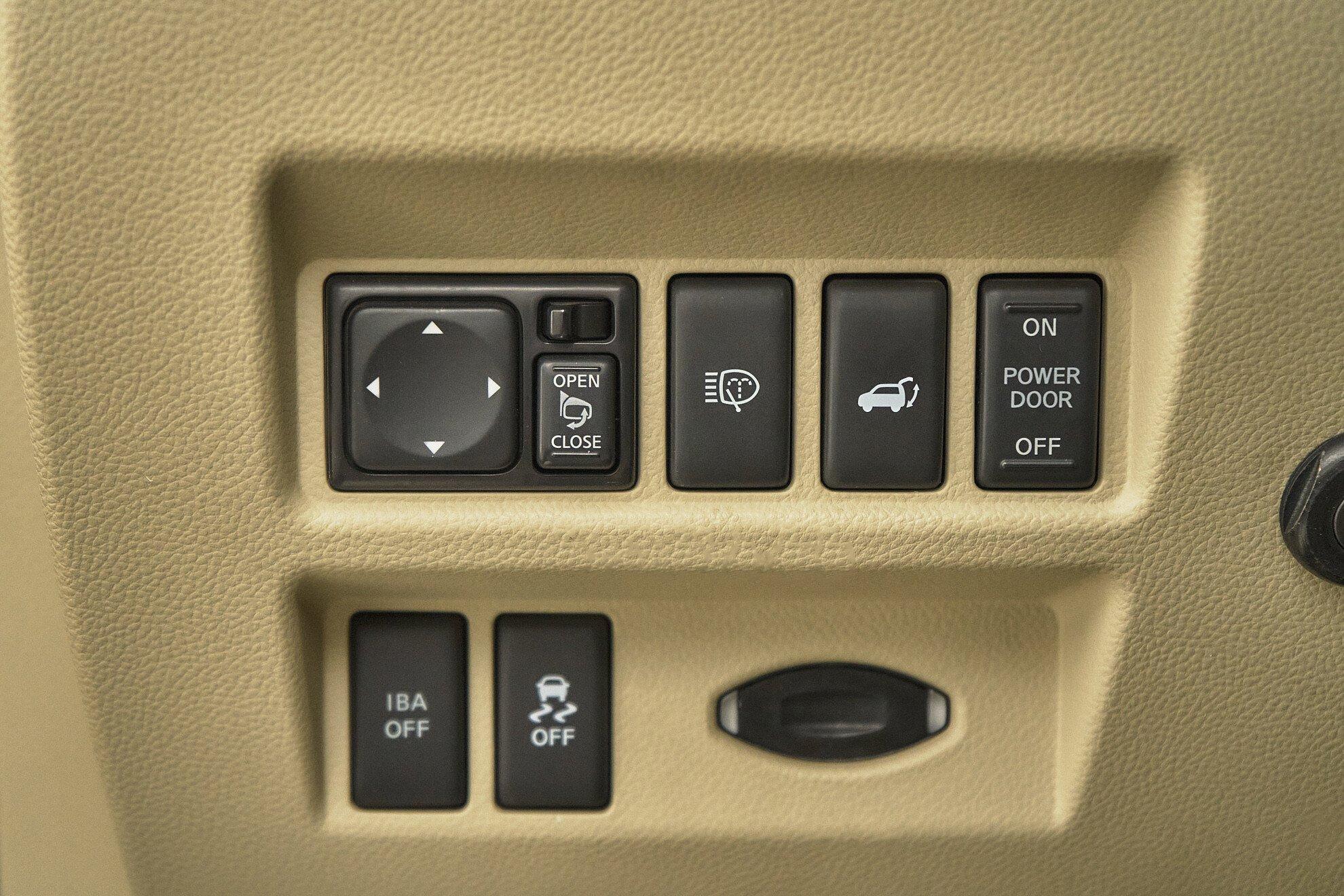 Infiniti FX 2012, серебряный