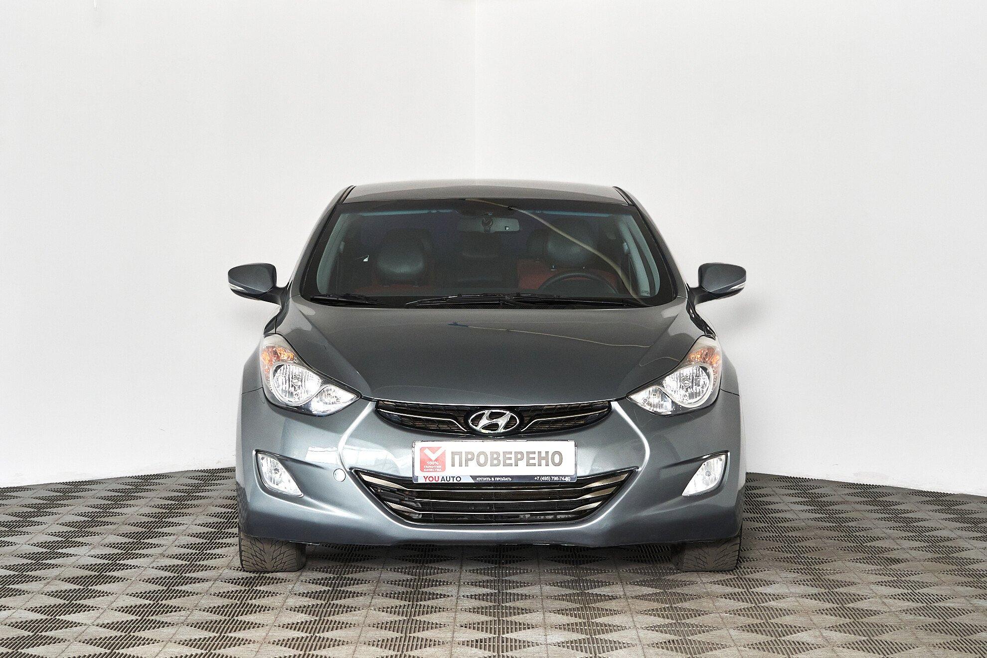 Hyundai Elantra 2012, серый