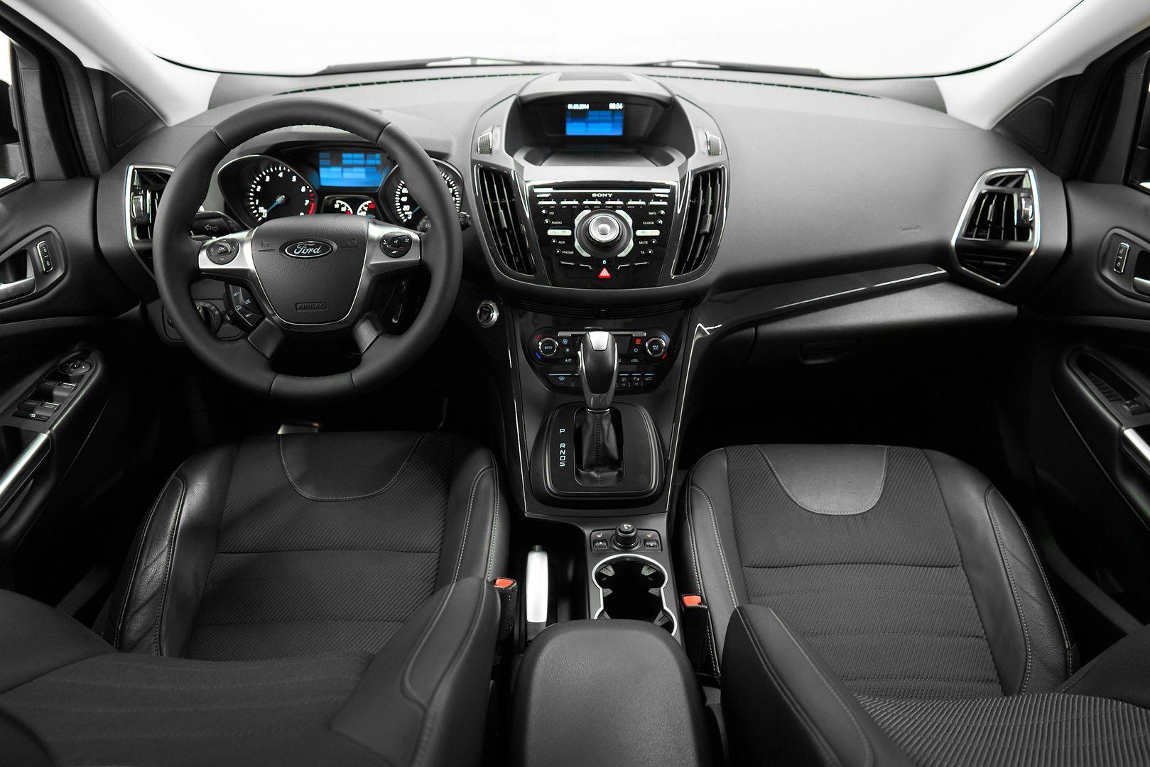 Ford Kuga 2014, черный