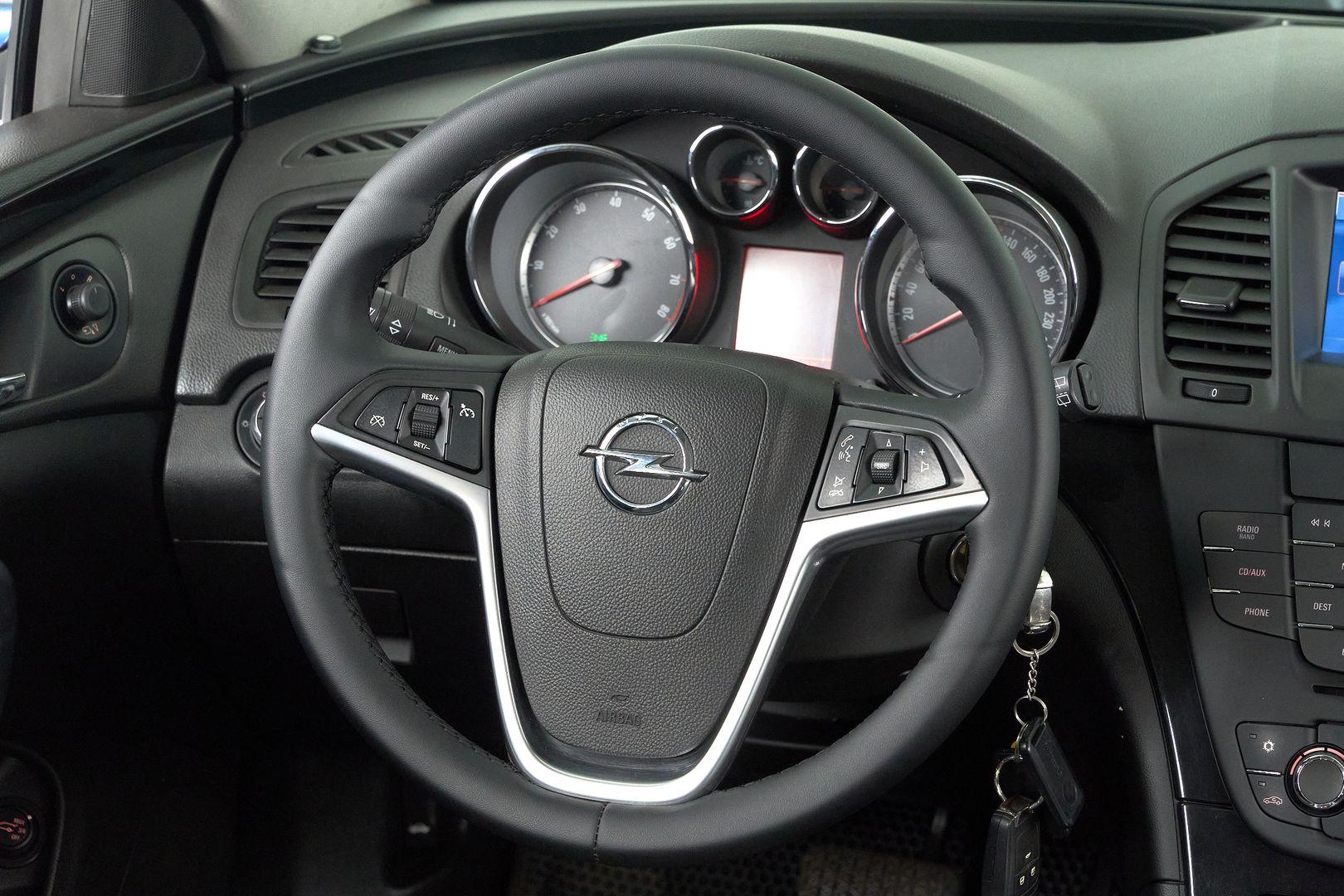 Opel Insignia 2012, синий