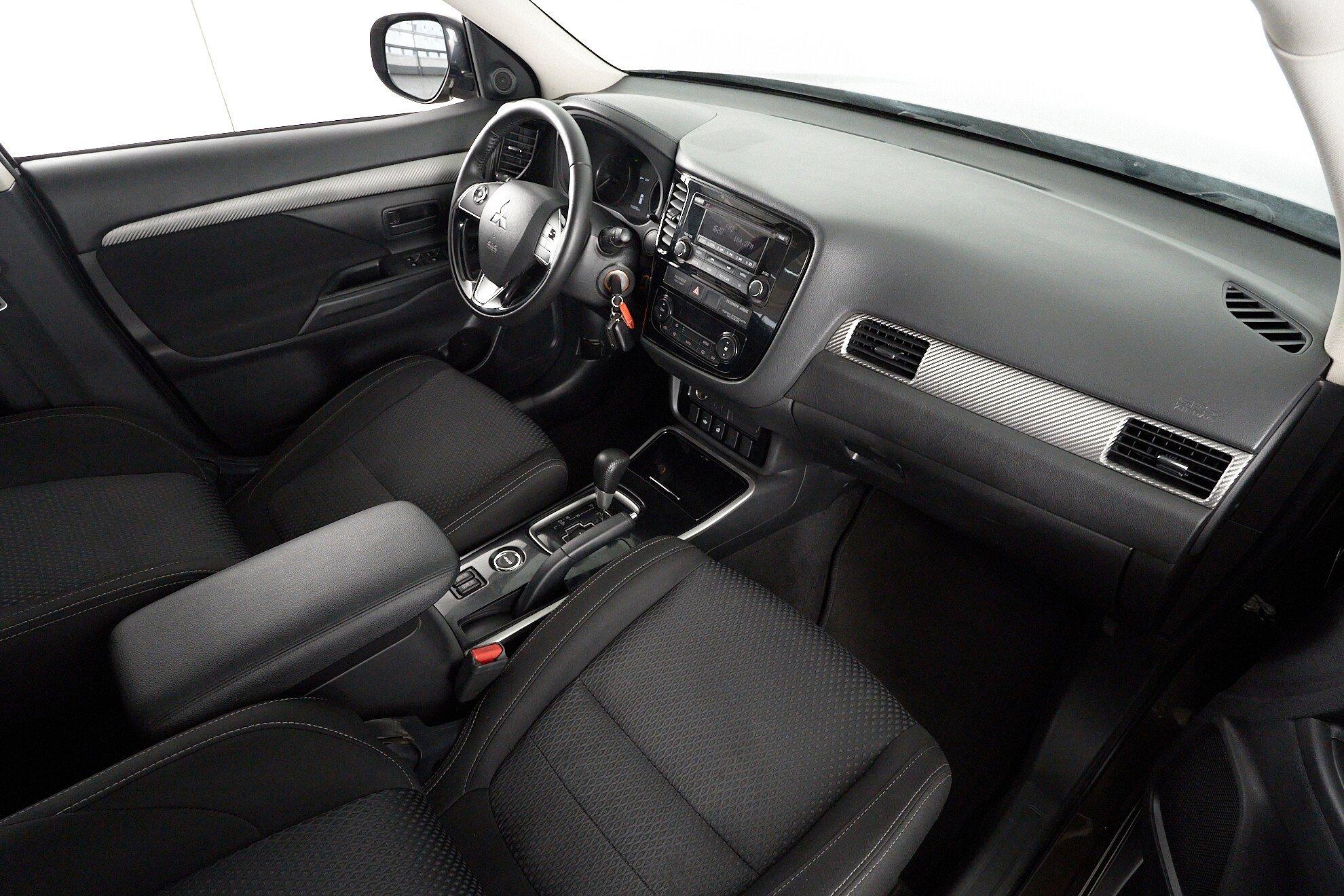 Mitsubishi Outlander 2018, коричневый