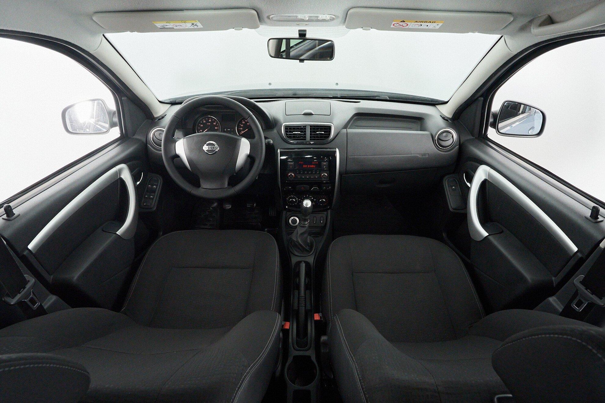 Nissan Terrano 2014, синий