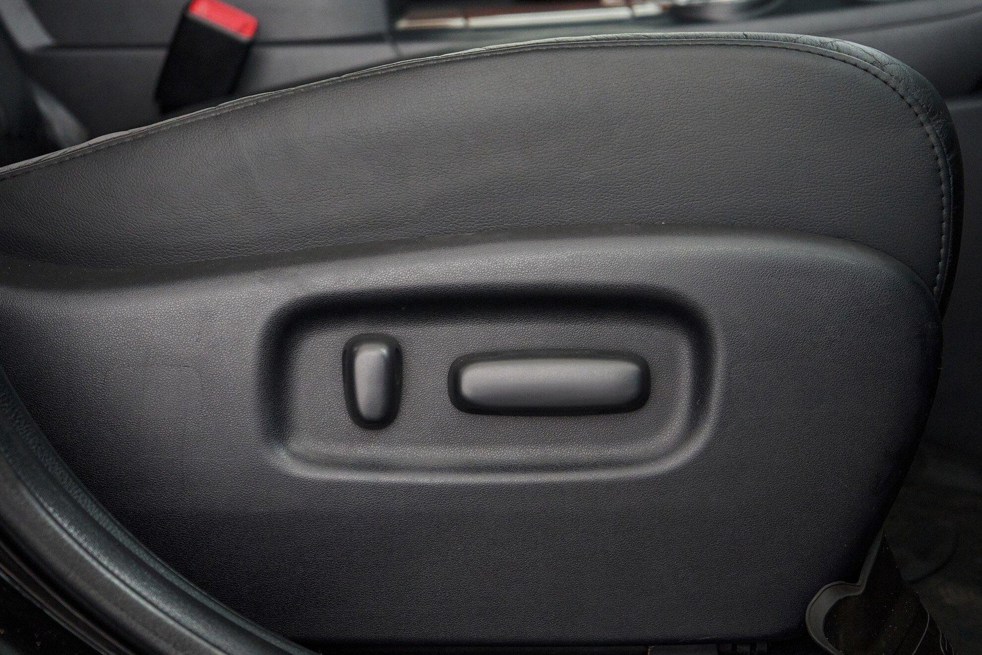 Toyota Highlander 2011, черный