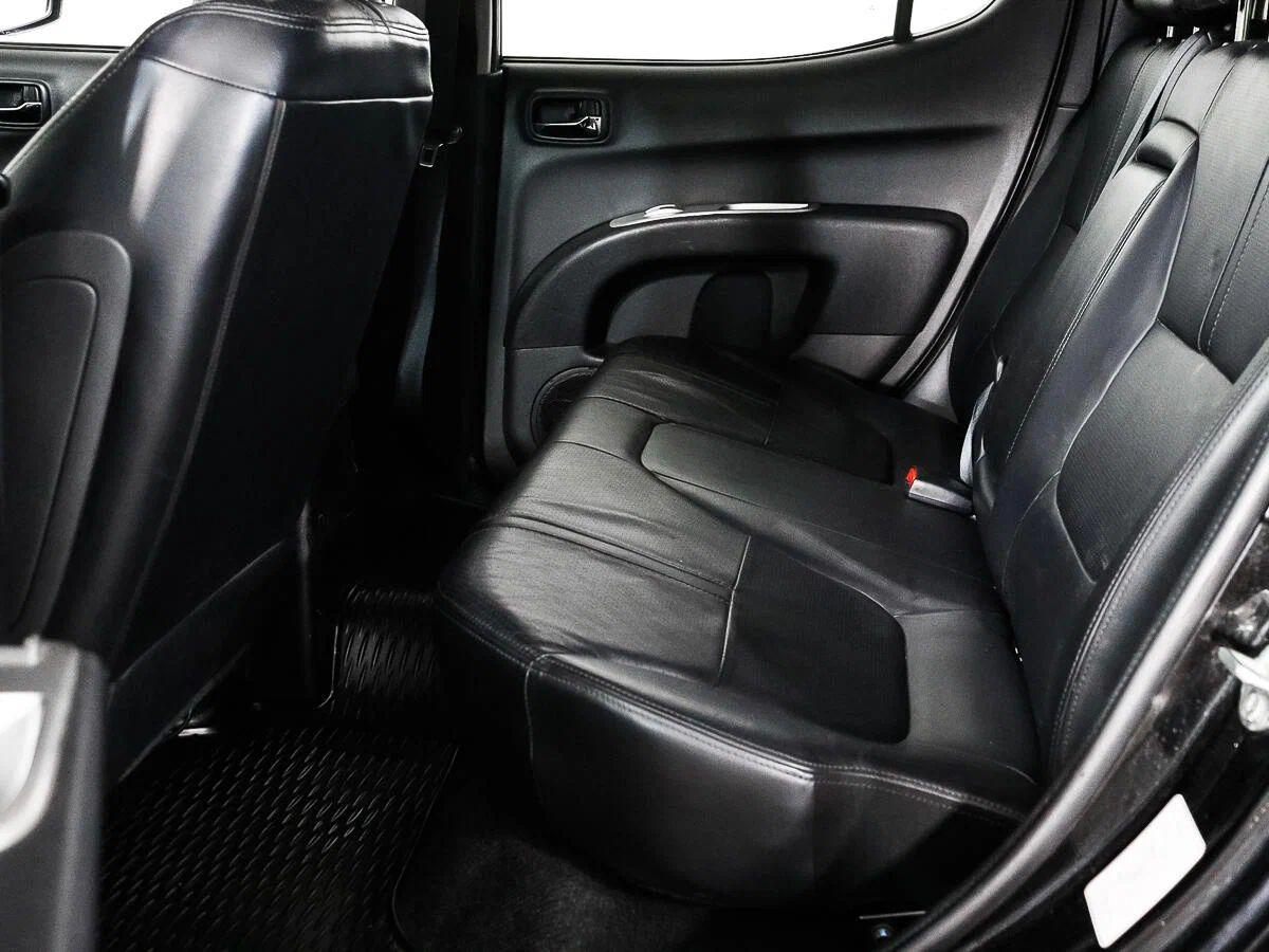 Mitsubishi L200 2014, черный