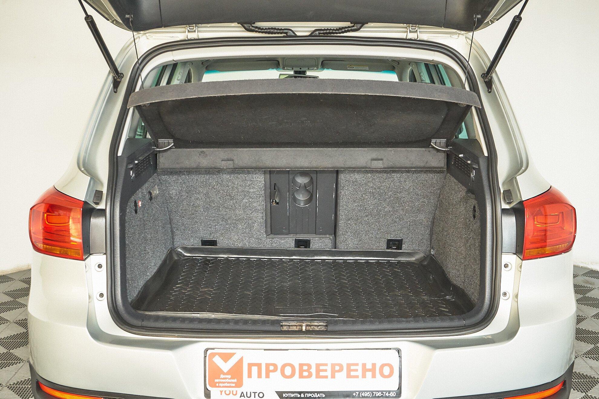 Volkswagen Tiguan 2014, серебряный