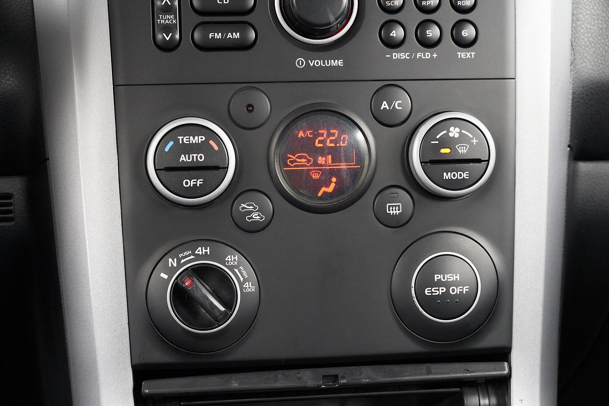 Suzuki Grand Vitara 2011, черный