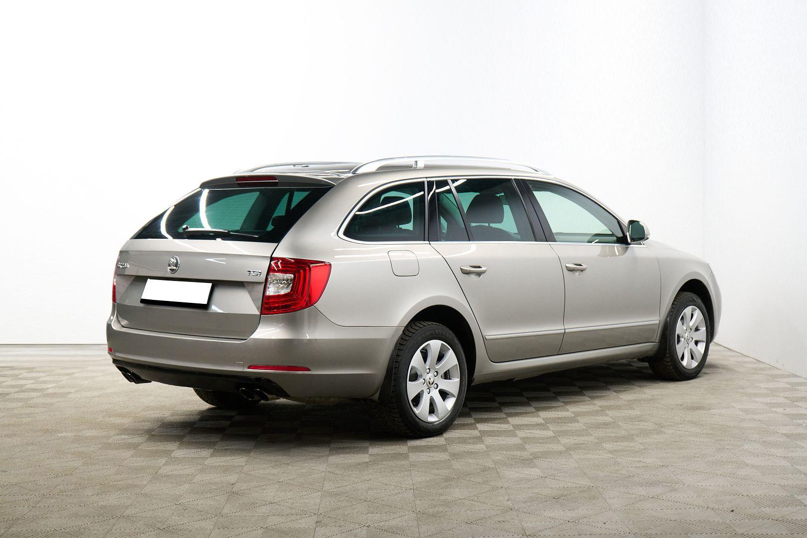 Skoda Superb 2014, бежевый