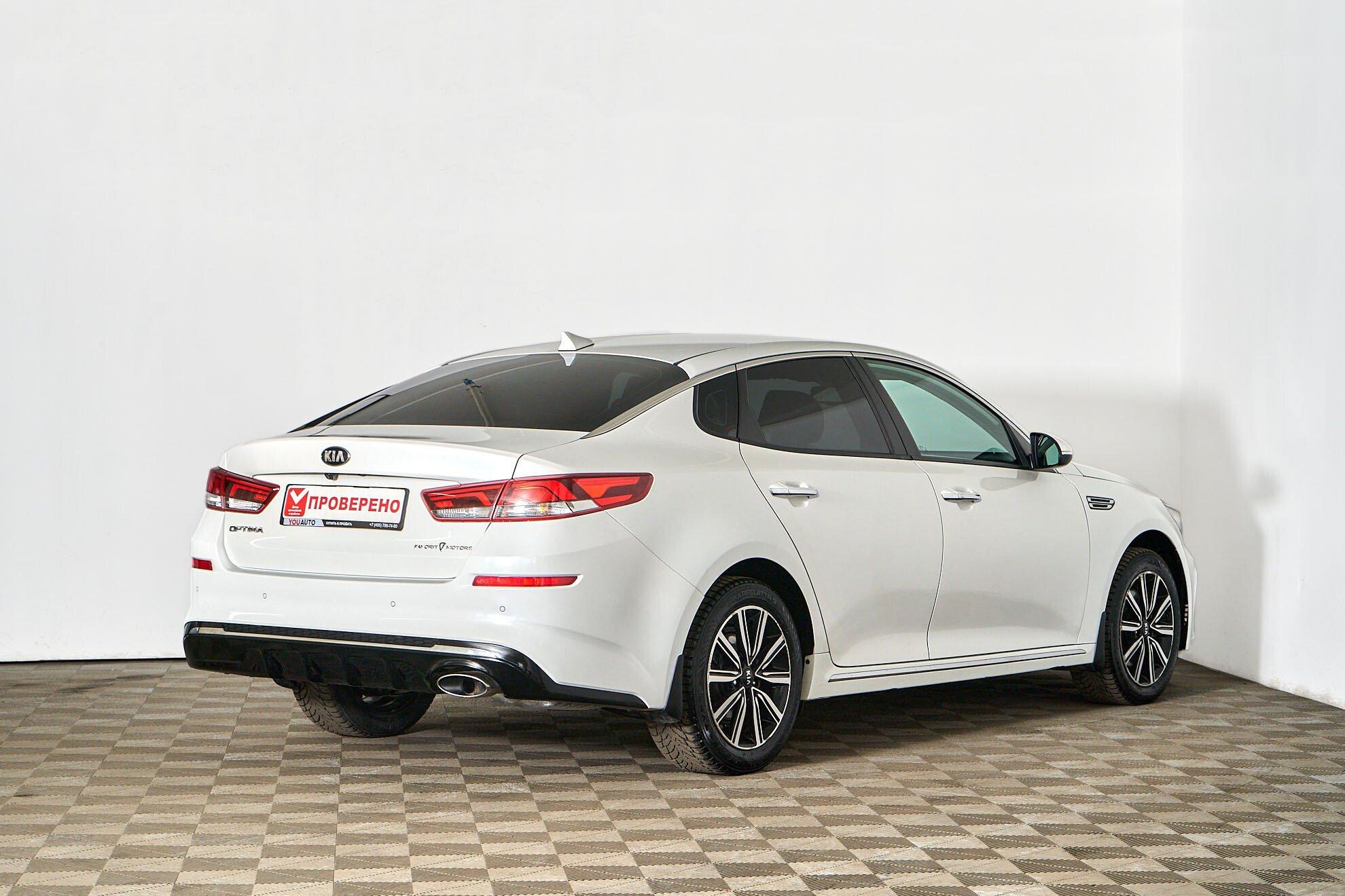 Kia Optima 2018, белый