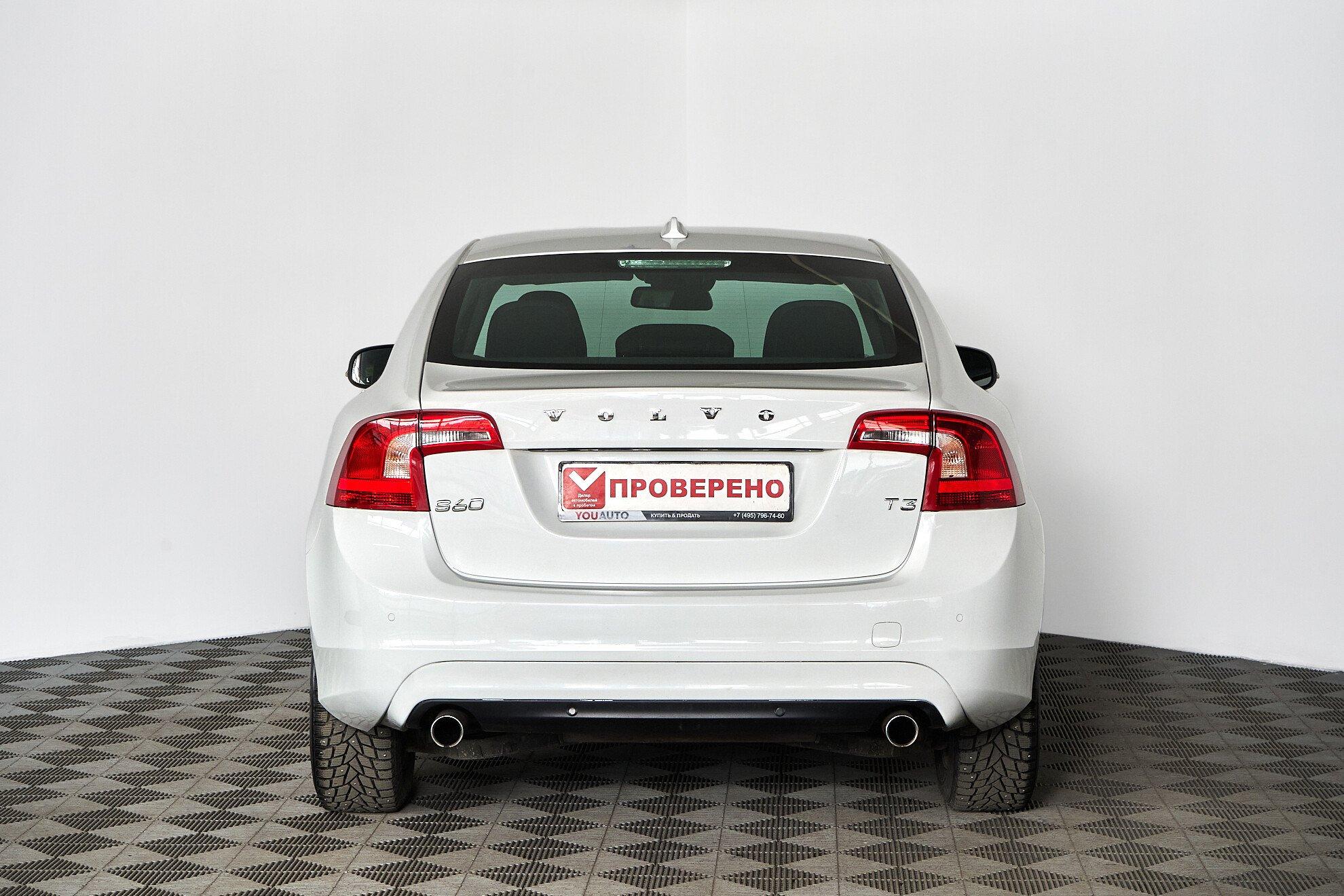 Volvo S60 2014, белый