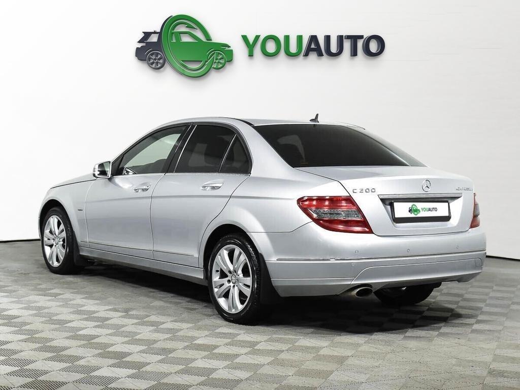 Mercedes-Benz C-Класс 2009, серебряный